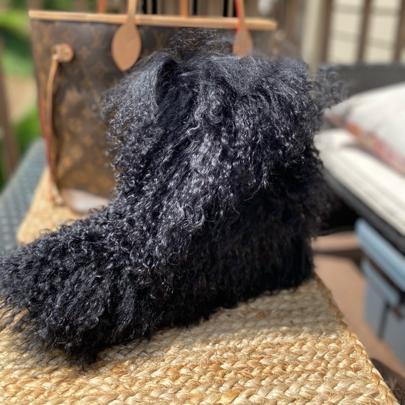 RARE!! UGG CLASSIC FLUFF MOMMA MONGOLIAN BLACK BOOTS US 8 /EU 39 / UK 6.5 - Picture 6 of 10